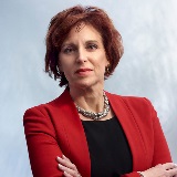 Tashia Batstone headshot